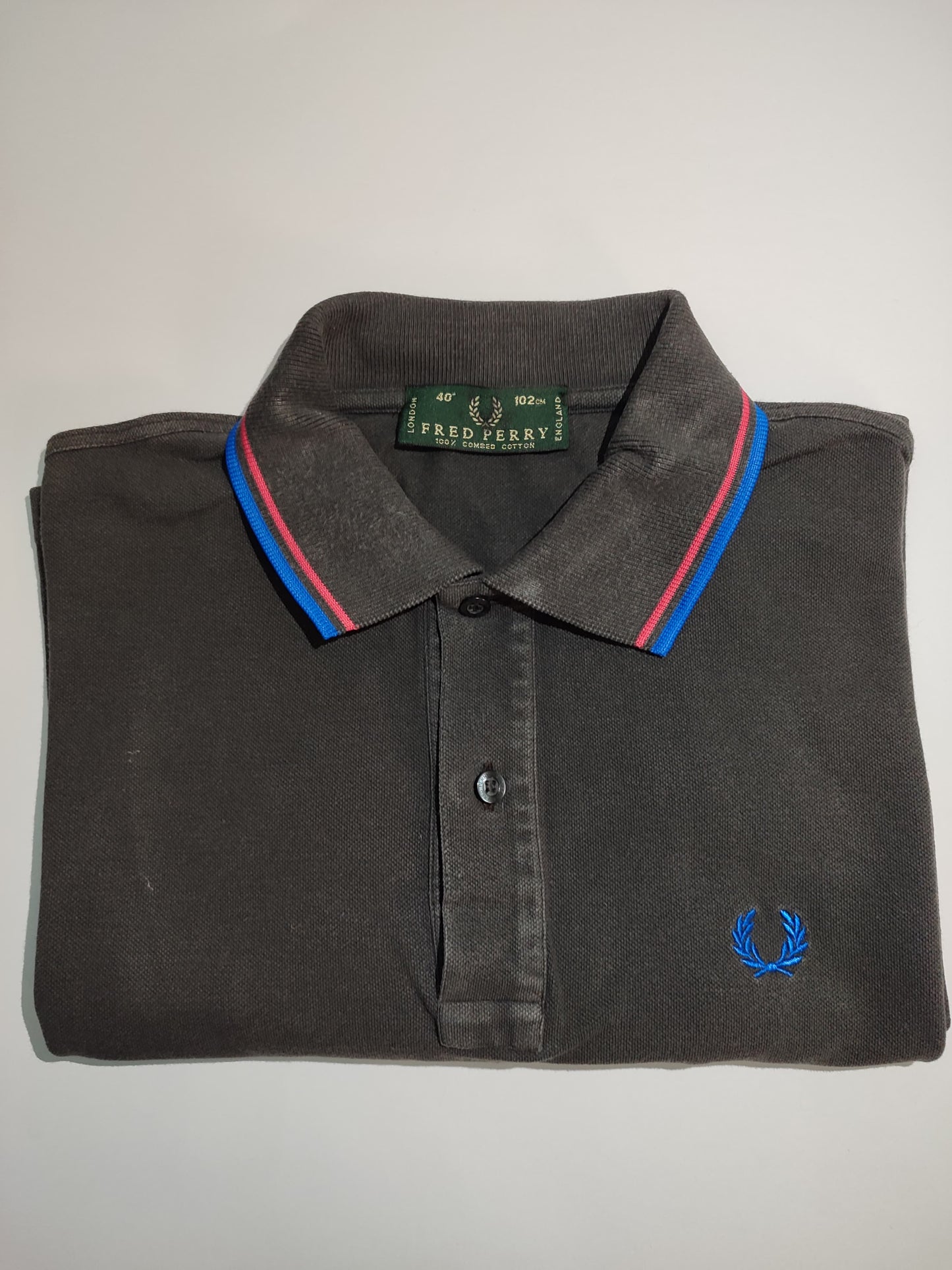Fred Perry Black Polo Shirt – Classic & Stylish