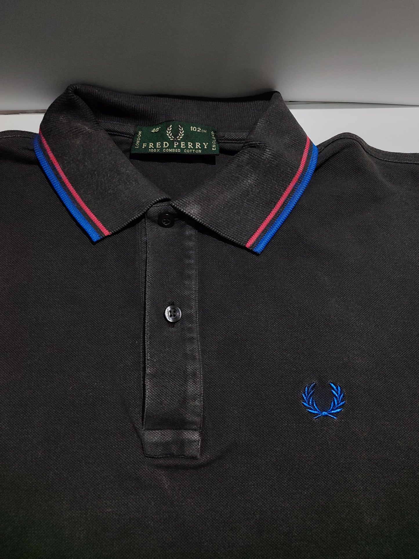 Fred Perry Black Polo Shirt – Classic & Stylish