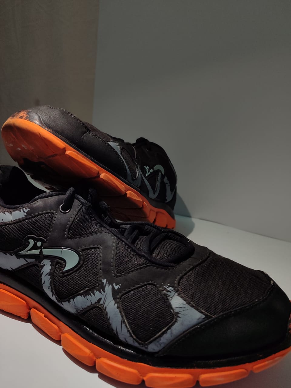 Peak Street Sprint – Black/Orange | Grunge Graphic Edition | Thrifted Heat