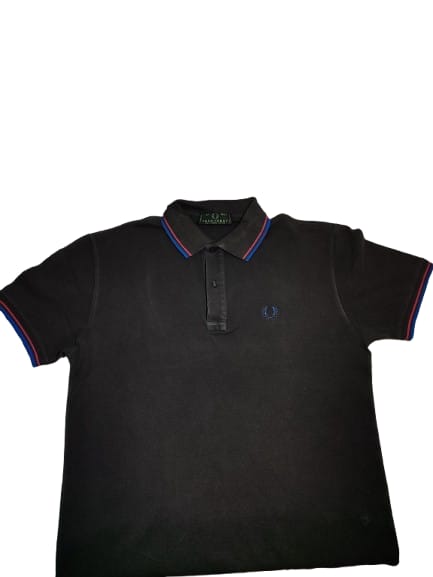 Fred Perry Black Polo Shirt – Classic & Stylish
