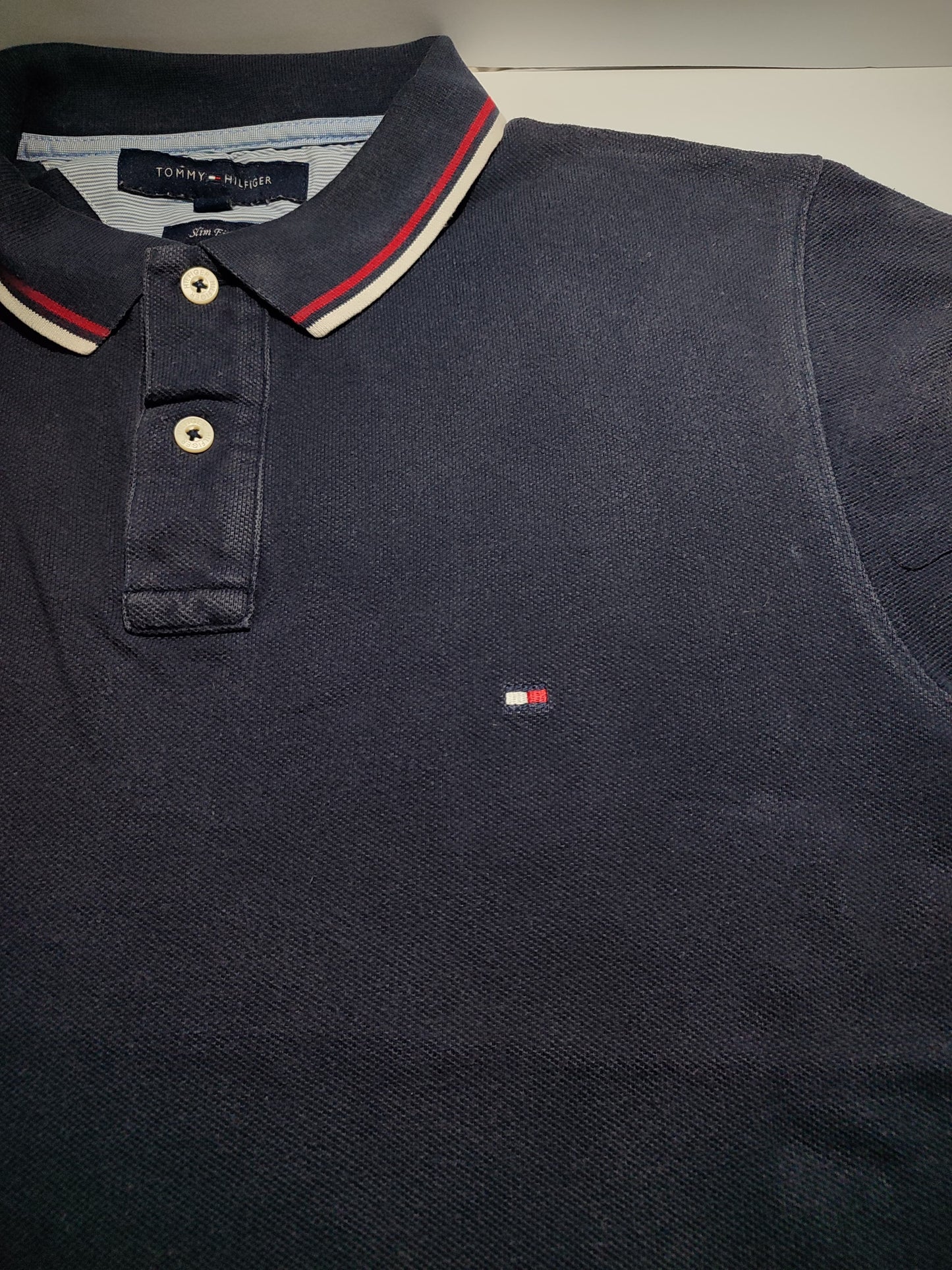 Tommy Hilfiger Polo Shirt – Navy Blue with Iconic Logo and Trim