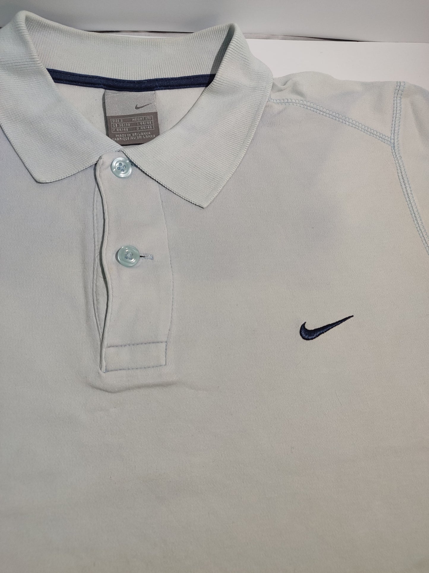 Original Nike White Polo Shirt – Clean, Classic & Comfortable