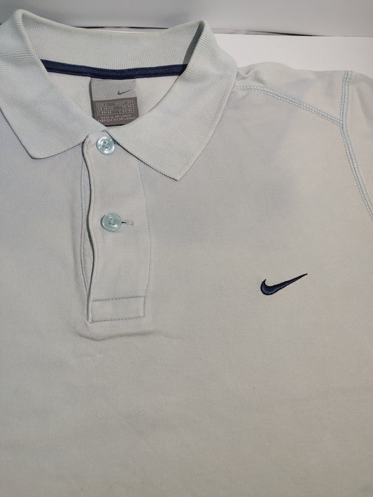 Original Nike White Polo Shirt – Clean, Classic & Comfortable