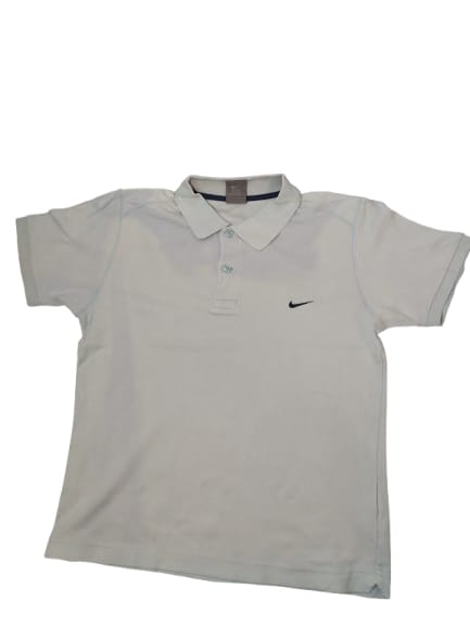 Original Nike White Polo Shirt – Clean, Classic & Comfortable